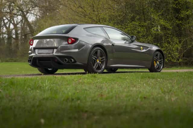 Ferrari FF (2013) thumbnail 4