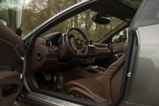 Ferrari FF (2013) thumbnail 35