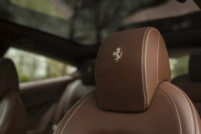 Ferrari FF (2013) thumbnail 36