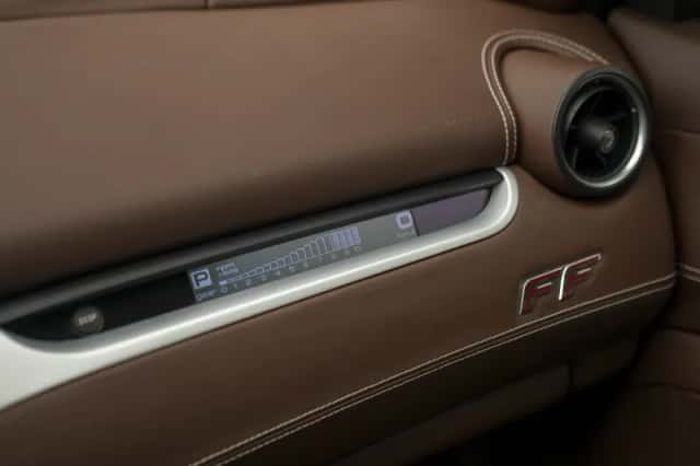Ferrari FF (2013) thumbnail 38