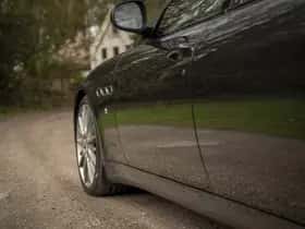 Maserati Quattroporte (2009) thumbnail 16