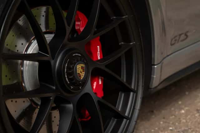 Porsche 911 (2017) thumbnail 15