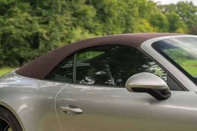 Porsche 911 (2017) thumbnail 17