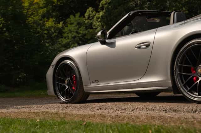 Porsche 911 (2017) thumbnail 20