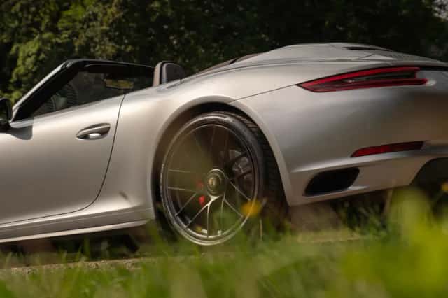 Porsche 911 (2017) thumbnail 21