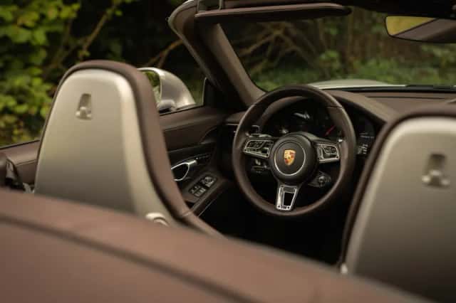 Porsche 911 (2017) thumbnail 26