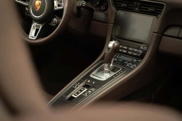 Porsche 911 (2017) thumbnail 30