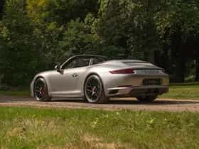 Porsche 911 thumbnail 4