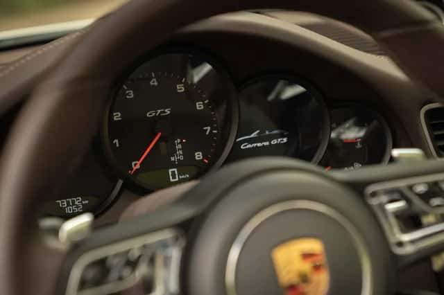 Porsche 911 (2017) thumbnail 31