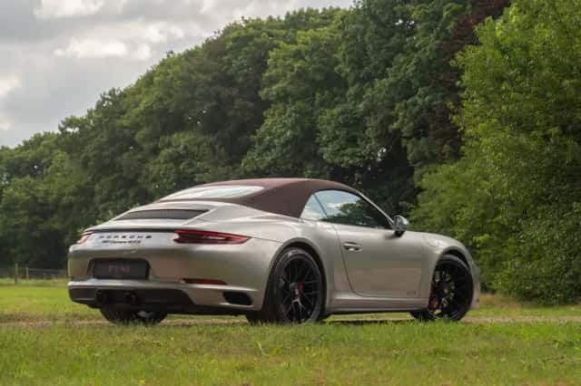 Porsche 911 (2017) thumbnail 6