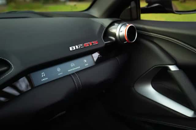 Ferrari 812 GTS (2021) thumbnail 12