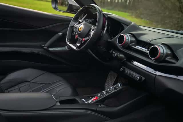 Ferrari 812 GTS (2021) thumbnail 40