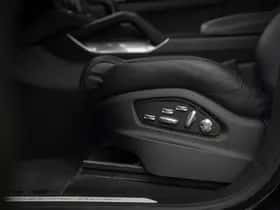 Porsche Cayenne (2019) thumbnail 33