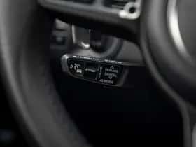 Porsche Cayenne (2019) thumbnail 34