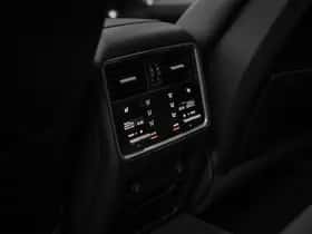 Porsche Cayenne (2019) thumbnail 43