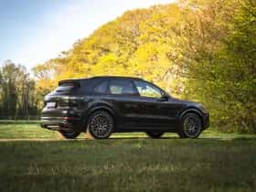 Porsche Cayenne (2019) thumbnail 6