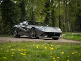 Ferrari F12 (2013) thumbnail 13