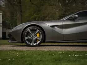Ferrari F12 (2013) thumbnail 18