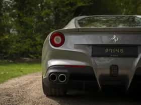 Ferrari F12 (2013) thumbnail 27