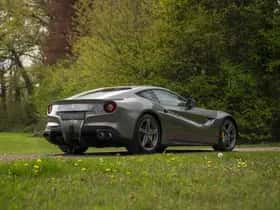 Ferrari F12 (2013) thumbnail 28