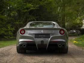 Ferrari F12 (2013) thumbnail 5