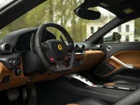 Ferrari F12 (2013) thumbnail 7
