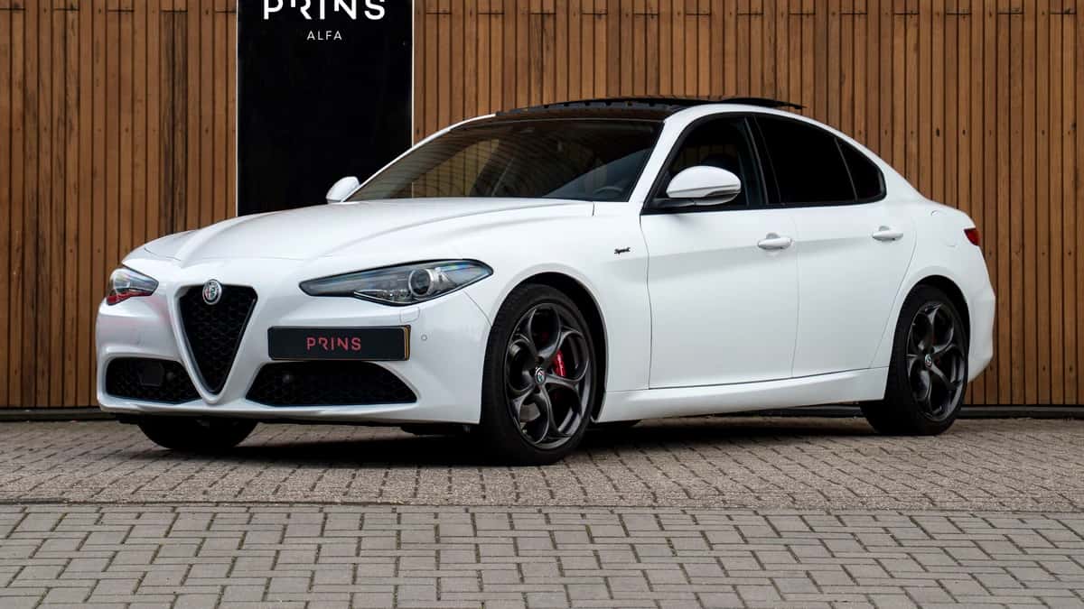 Alfa Romeo Giulia (2022) — foto 1