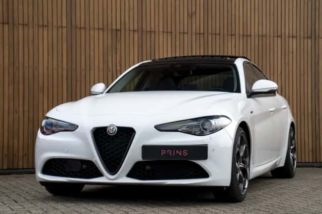 Alfa Romeo Giulia (2022) thumbnail 13
