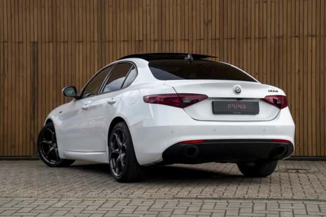 Alfa Romeo Giulia (2022) thumbnail 19