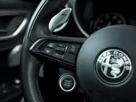 Alfa Romeo Giulia (2022) thumbnail 24