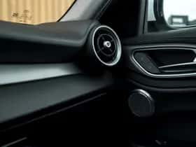 Alfa Romeo Giulia (2022) thumbnail 30