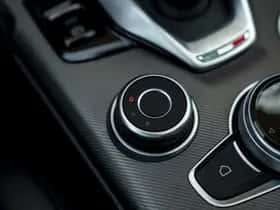 Alfa Romeo Giulia (2022) thumbnail 32