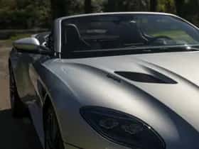 Aston Martin DBS (2020) thumbnail 17