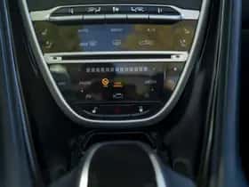 Aston Martin DBS (2020) thumbnail 59