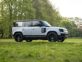 Land Rover Defender (2022) thumbnail 17
