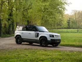 Land Rover Defender (2022) thumbnail 3
