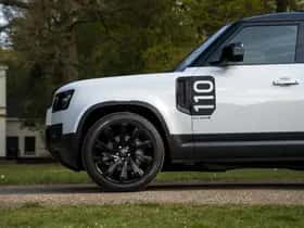 Land Rover Defender (2022) thumbnail 21
