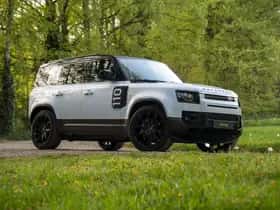 Land Rover Defender (2022) thumbnail 23