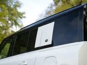 Land Rover Defender (2022) thumbnail 24