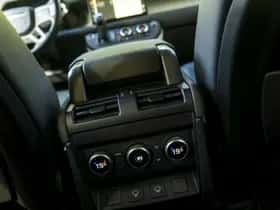 Land Rover Defender (2022) thumbnail 34