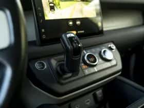 Land Rover Defender (2022) thumbnail 36