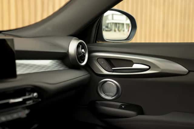 Alfa Romeo Tonale (2024) thumbnail 33