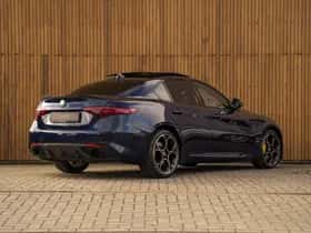 Alfa Romeo Giulia (2021) thumbnail 4