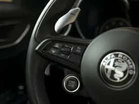 Alfa Romeo Giulia (2021) thumbnail 37