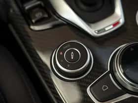 Alfa Romeo Giulia (2021) thumbnail 38
