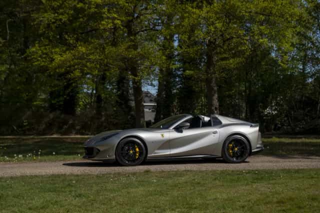Ferrari 812 GTS (2021) thumbnail 3
