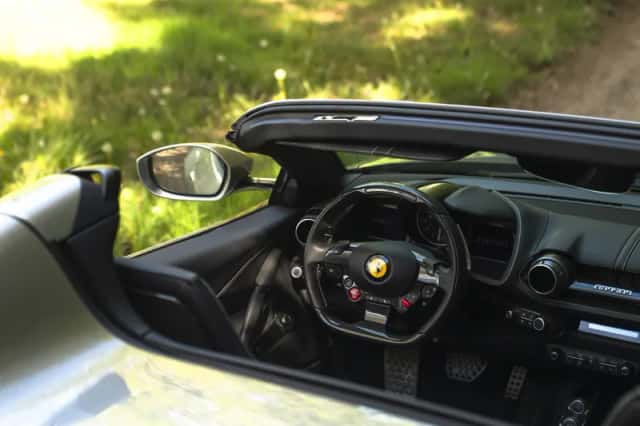 Ferrari 812 GTS (2021) thumbnail 39