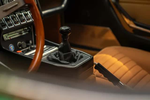 Alfa Romeo Montreal (1973) thumbnail 32