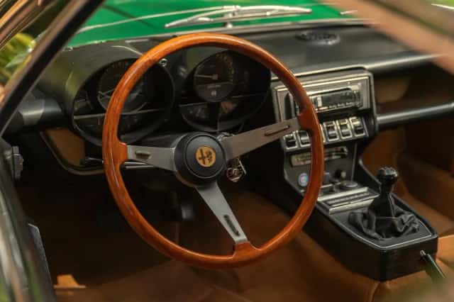Alfa Romeo Montreal (1973) thumbnail 7