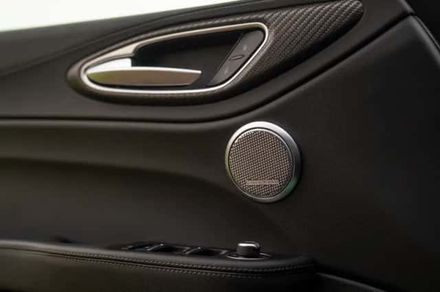 Alfa Romeo Giulia (2024) thumbnail 40